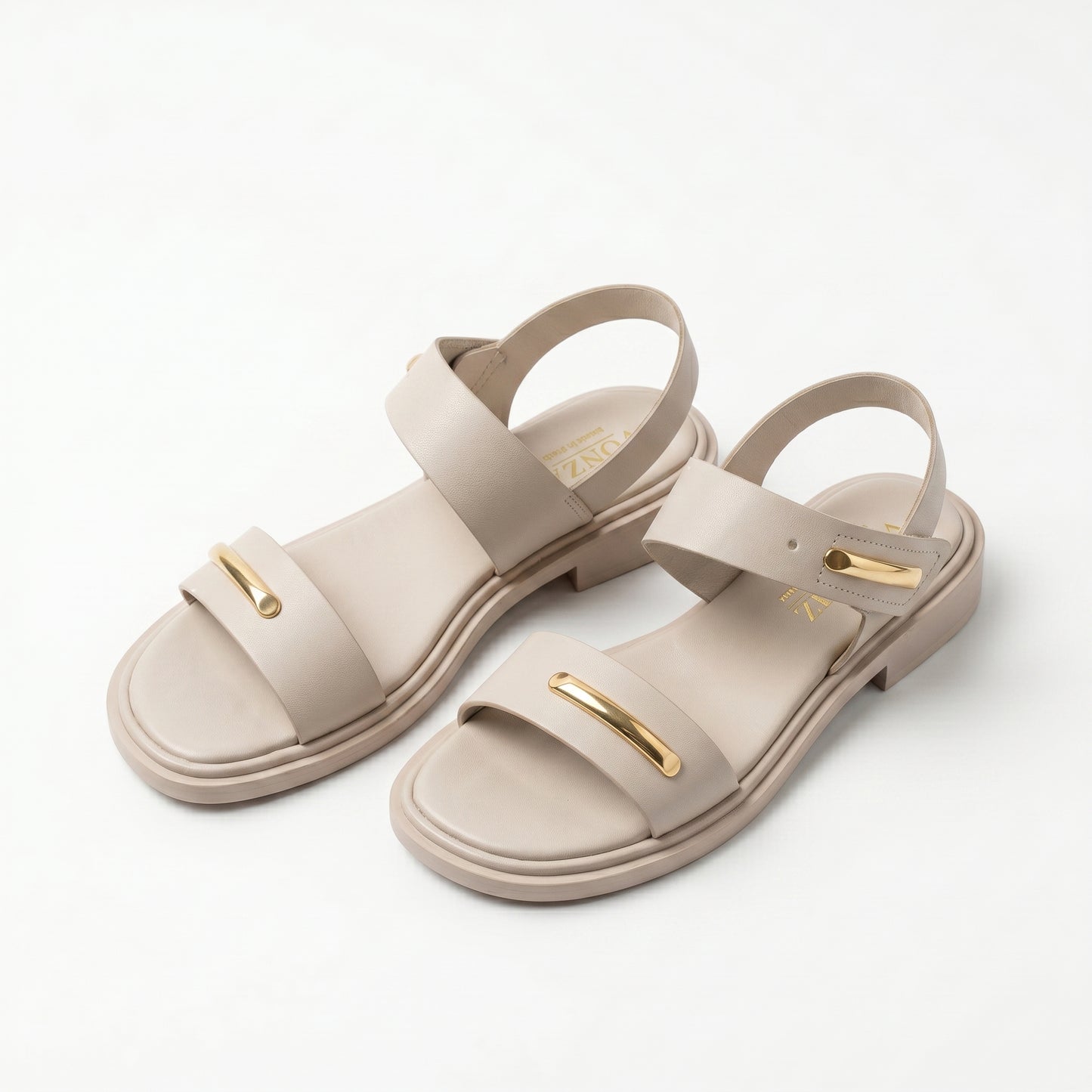 Sandales etia